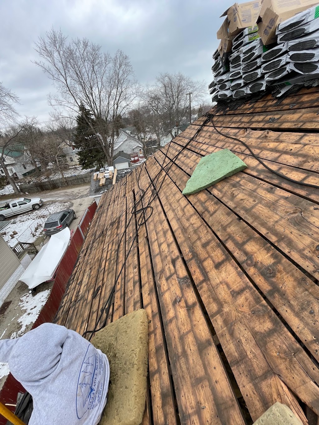 Bellas Roofing | 45520 Van Dyke Ave suit B, Utica, MI 48317, USA | Phone: (248) 884-8888