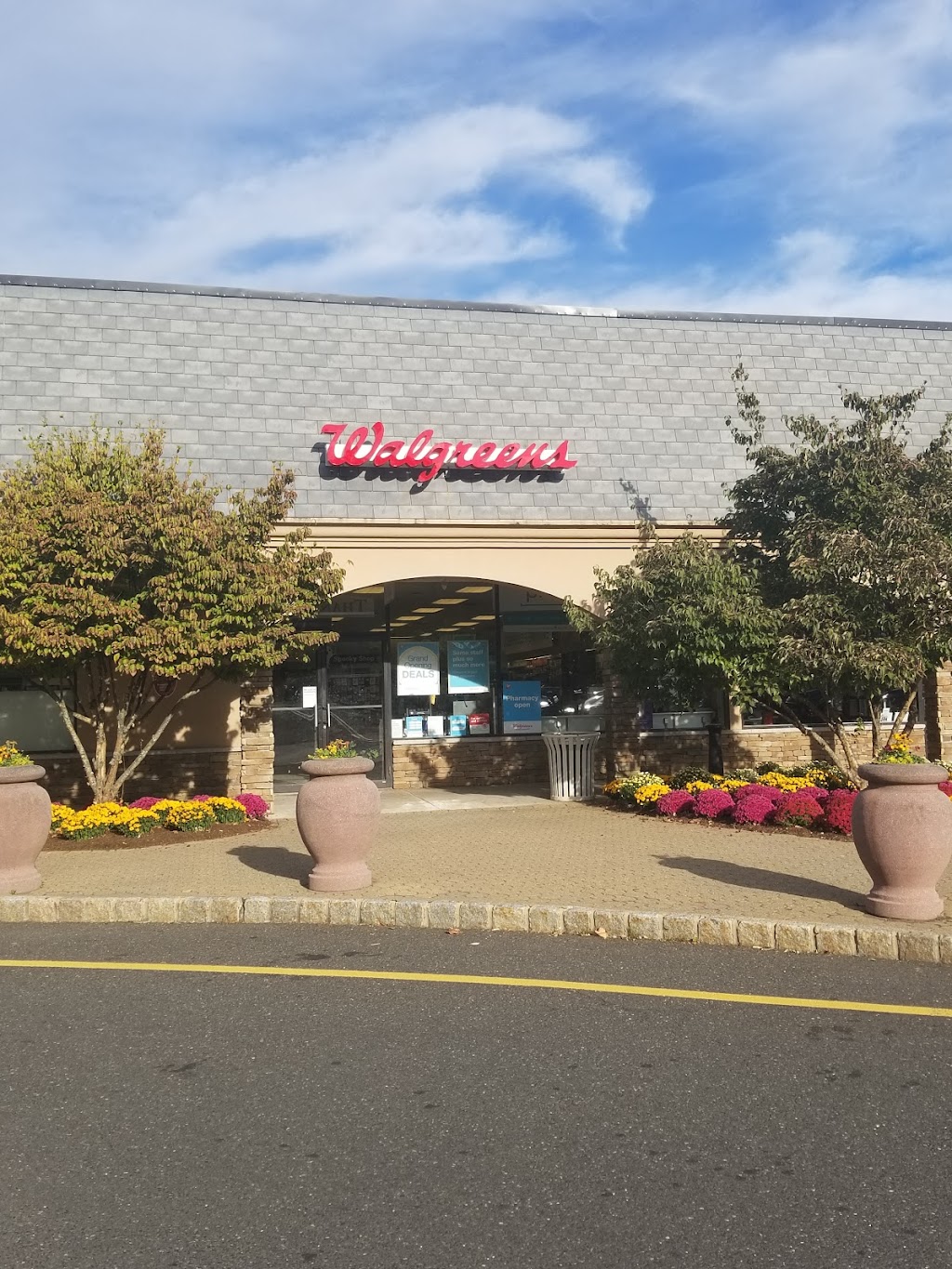 Walgreens | 16 Lyons Mall, Basking Ridge, NJ 07920, USA | Phone: (908) 766-7920