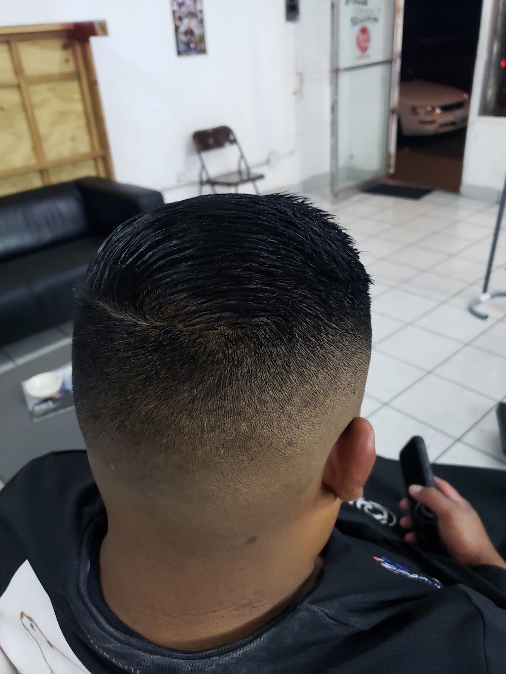 Supreme cuts barbershop | Av. Ignacio Allende, C. Azcona 6759, Azcona, Independencia, 22055 Tijuana, B.C., Mexico | Phone: 664 866 3677