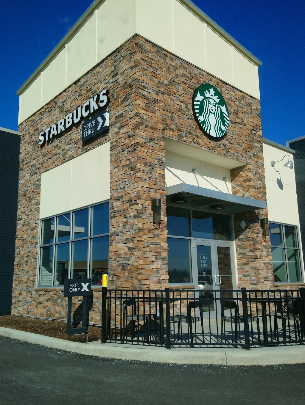 Starbucks | 4094 Maplecrest Pkwy, Kent, OH 44240, USA | Phone: (330) 541-7566