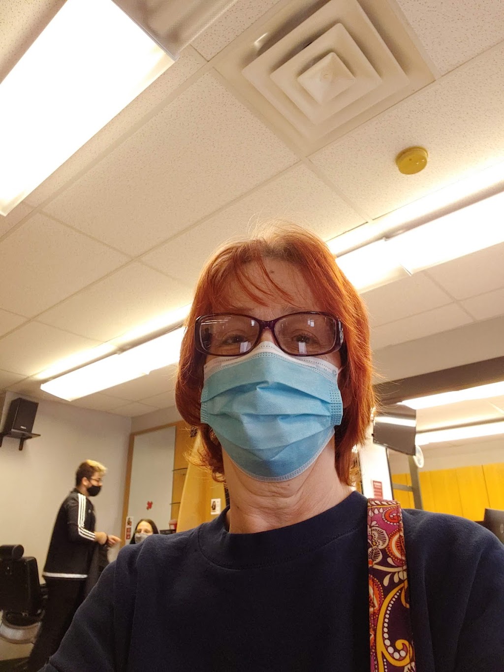 Fantastic Sams Cut & Color | 2476 Seneca St, Buffalo, NY 14210, USA | Phone: (716) 822-2214