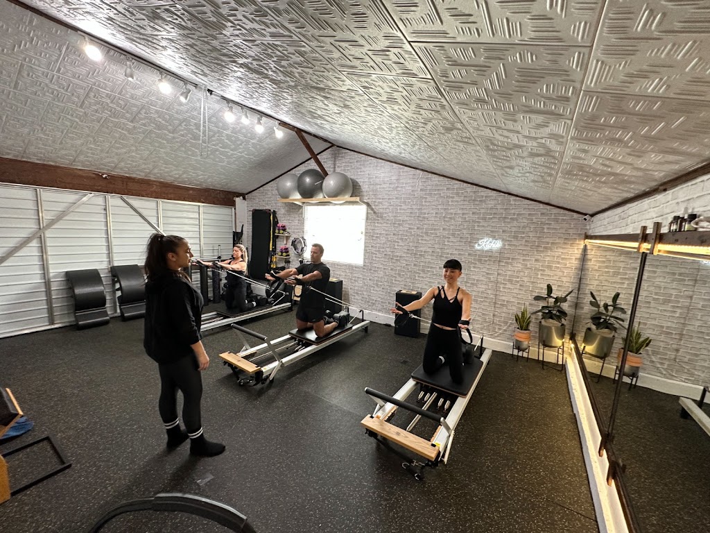 Kichik studio | Woodland Hills, Los Angeles, CA 91364, USA | Phone: (657) 229-3615