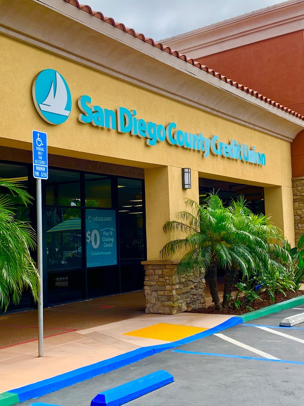 SDCCU Solana Beach Branch | 677 Lomas Santa Fe Dr, Solana Beach, CA 92075 | Phone: (877) 732-2848