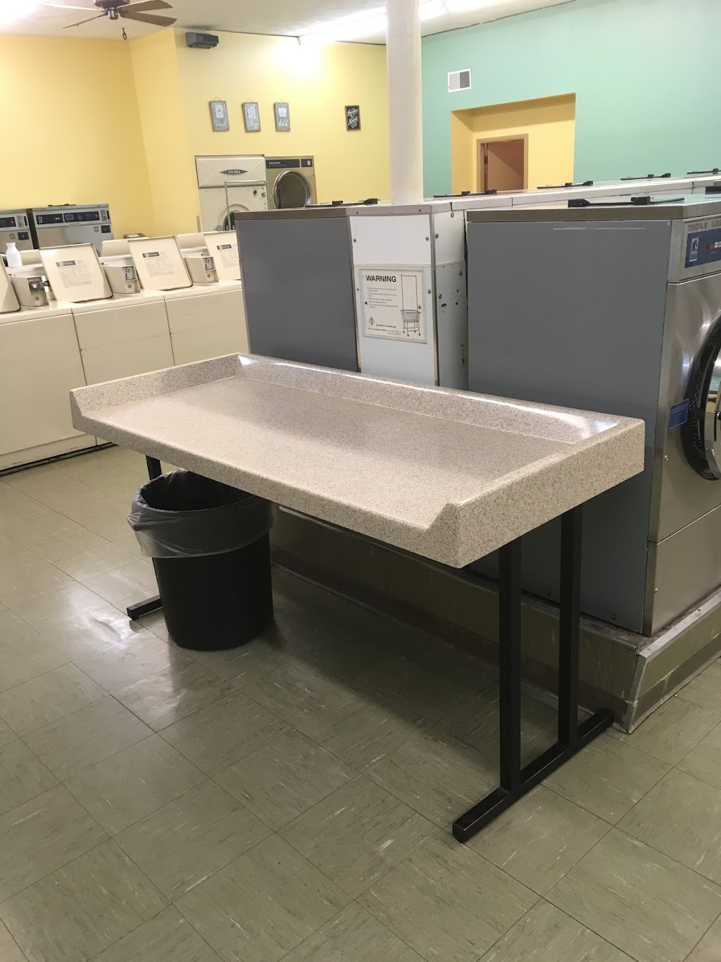 Claremont Coin Laundry | 1320 Claremont Ave, Ashland, OH 44805, USA | Phone: (330) 521-8517