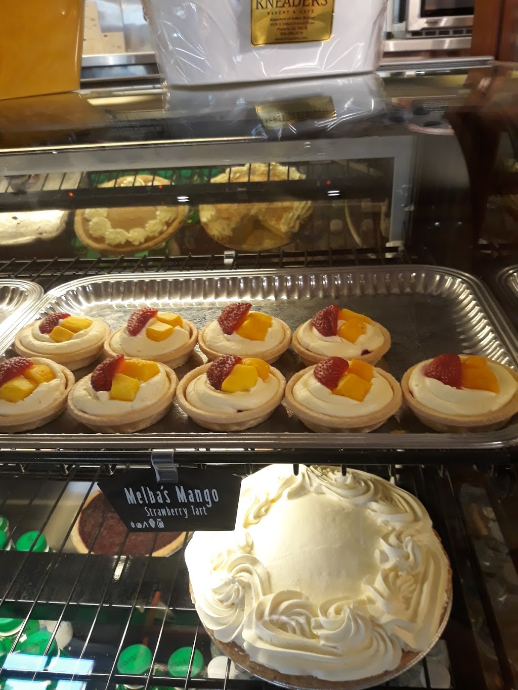 Kneaders Bakery & Cafe | 4126 E Indian School Rd, Phoenix, AZ 85018, USA | Phone: (602) 296-0576