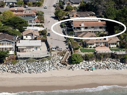 A Great Beach House In Santa Cruz Vacation Rental | 126 26th Ave, Santa Cruz, CA 95062, USA | Phone: (925) 408-8399