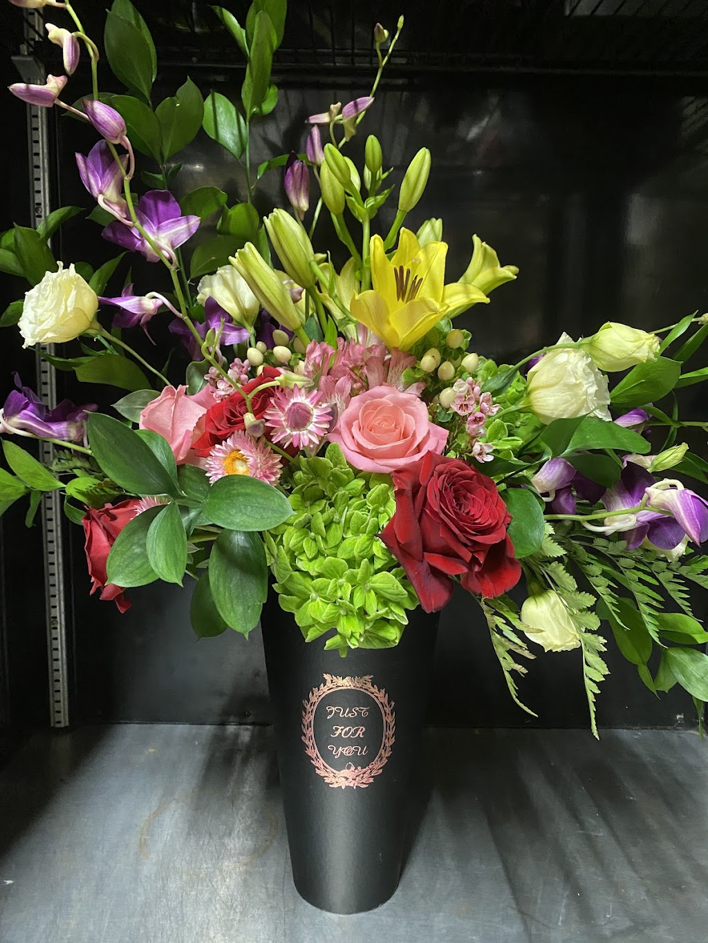 Elaborate Floral Design | 11993 Magnolia Ave suite e, Riverside, CA 92503, USA | Phone: (951) 318-0323