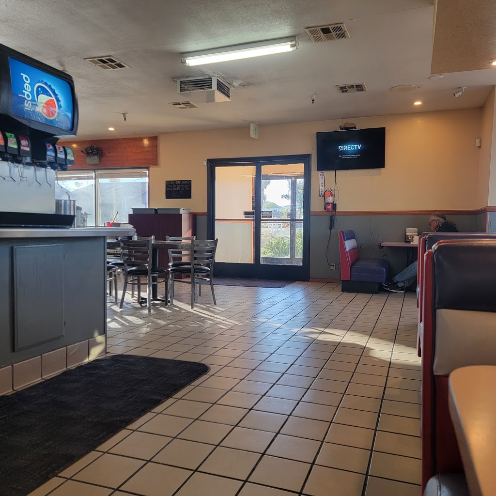 Down Town Burgers | 9599 Sheep Creek Rd, Phelan, CA 92371, USA | Phone: (760) 868-8871