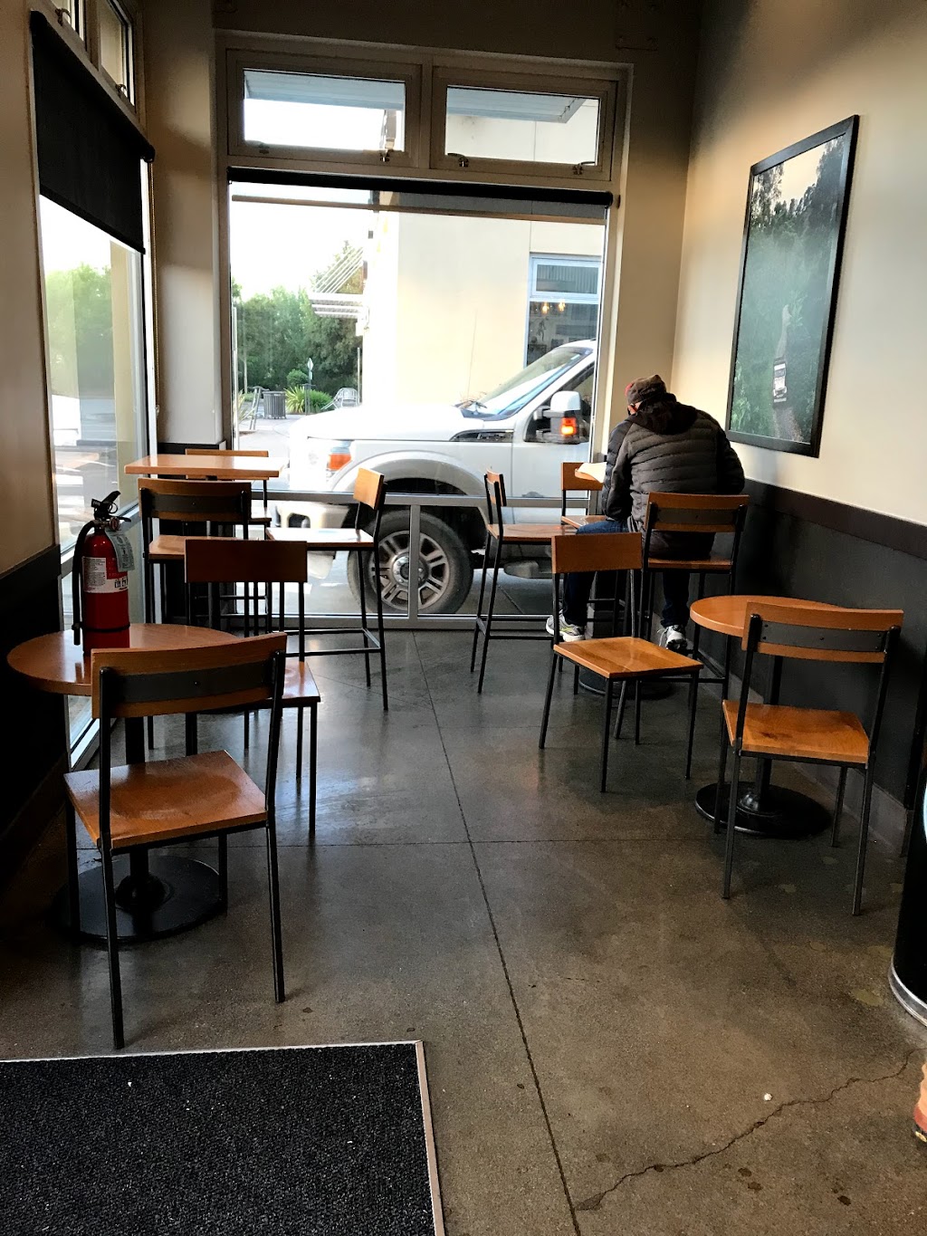 Starbucks | 3100 Lakeville Hwy B, Petaluma, CA 94954, USA | Phone: (707) 775-3708