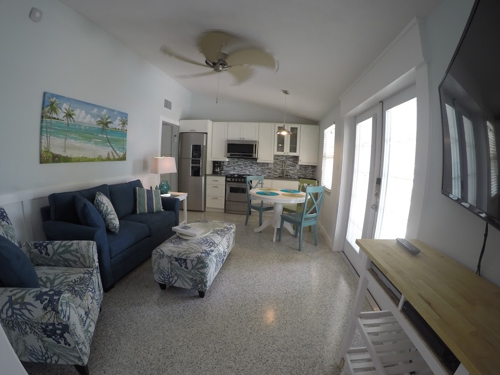 Harbor Lane Court - Vacation Rentals on Anna Maria Island, FL | 4509 Gulf Dr, Holmes Beach, FL 34217, USA | Phone: (941) 761-4507