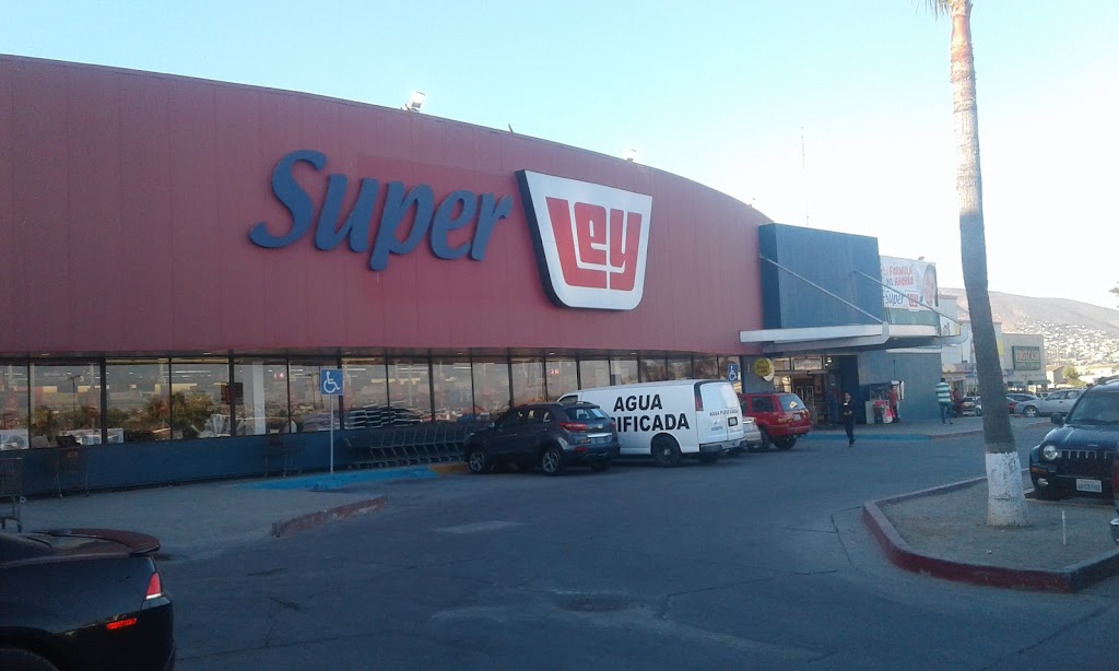 SUPER LEY SANTA ANITA | Ejidatarios No. 1621, Las Torres Parte Baja, 22444 Tijuana, B.C., Mexico | Phone: 667 759 1000