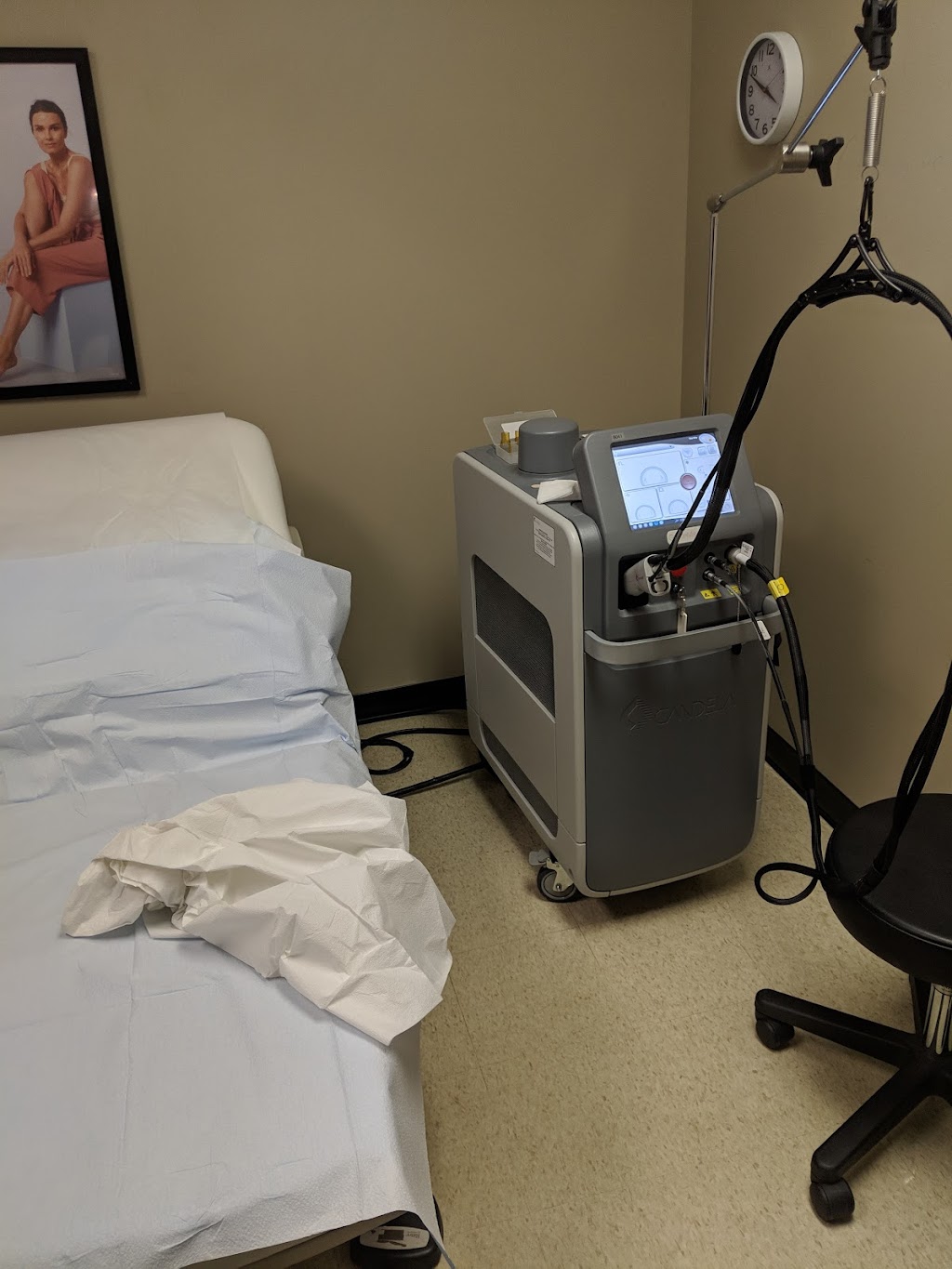 Ideal Image Greensboro | 1420 Westover Terrace F, Greensboro, NC 27408, USA | Phone: (336) 899-7811