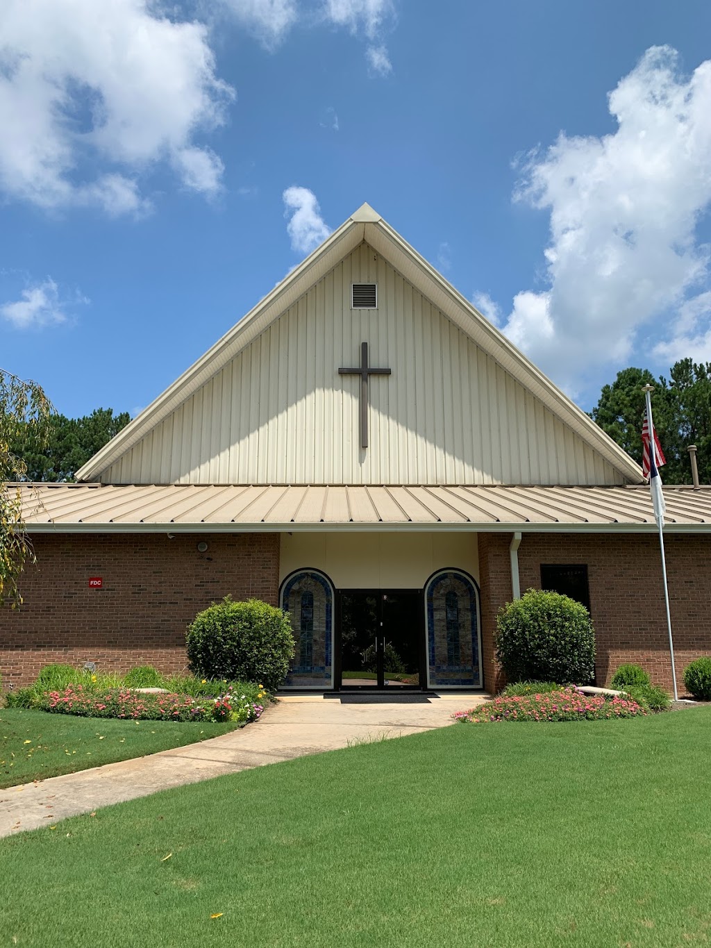 Crossroads United Methodist Church | 2460 Highway 138 NE, Conyers, GA 30013, USA | Phone: (770) 388-7438