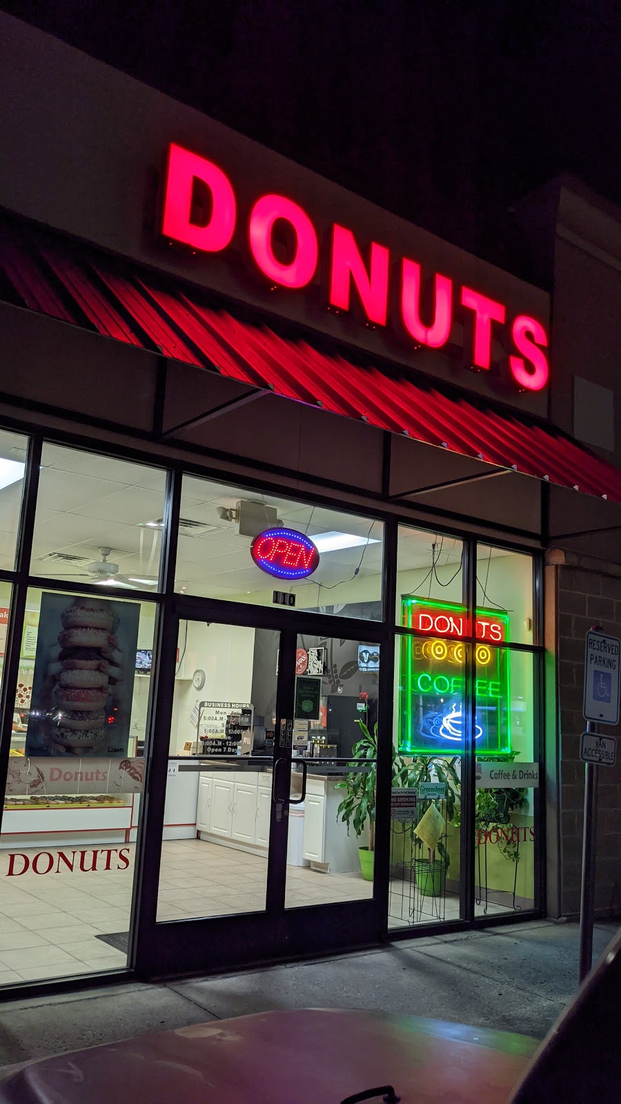 Donutlicious | 1100 E Bardin Rd, Arlington, TX 76018, USA | Phone: (817) 466-0339