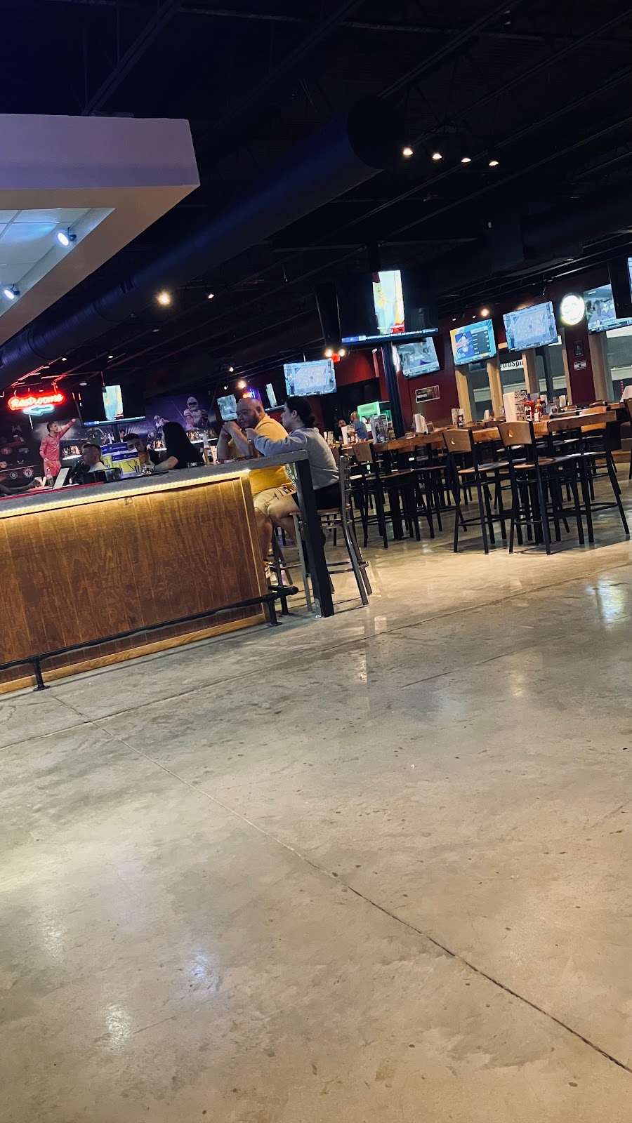 Barra Libre Sports Bar | 2627 Jefferson Blvd suite 307, Dallas, TX 75211, USA | Phone: (469) 248-3124