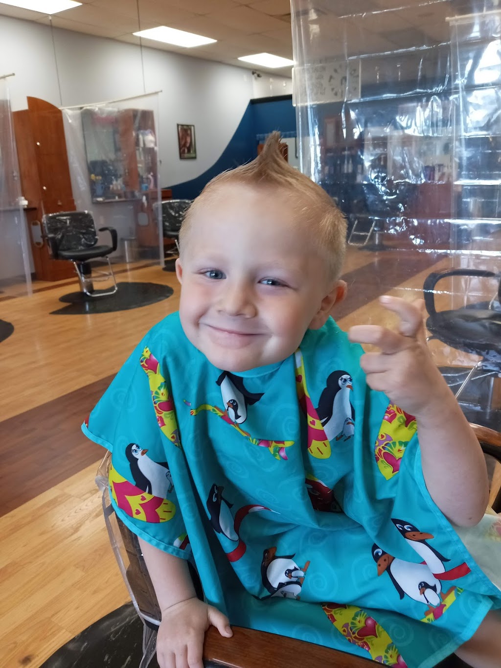 Look Family Hair Salon | 2984 Treat St D, Adrian, MI 49221, USA | Phone: (517) 417-5665