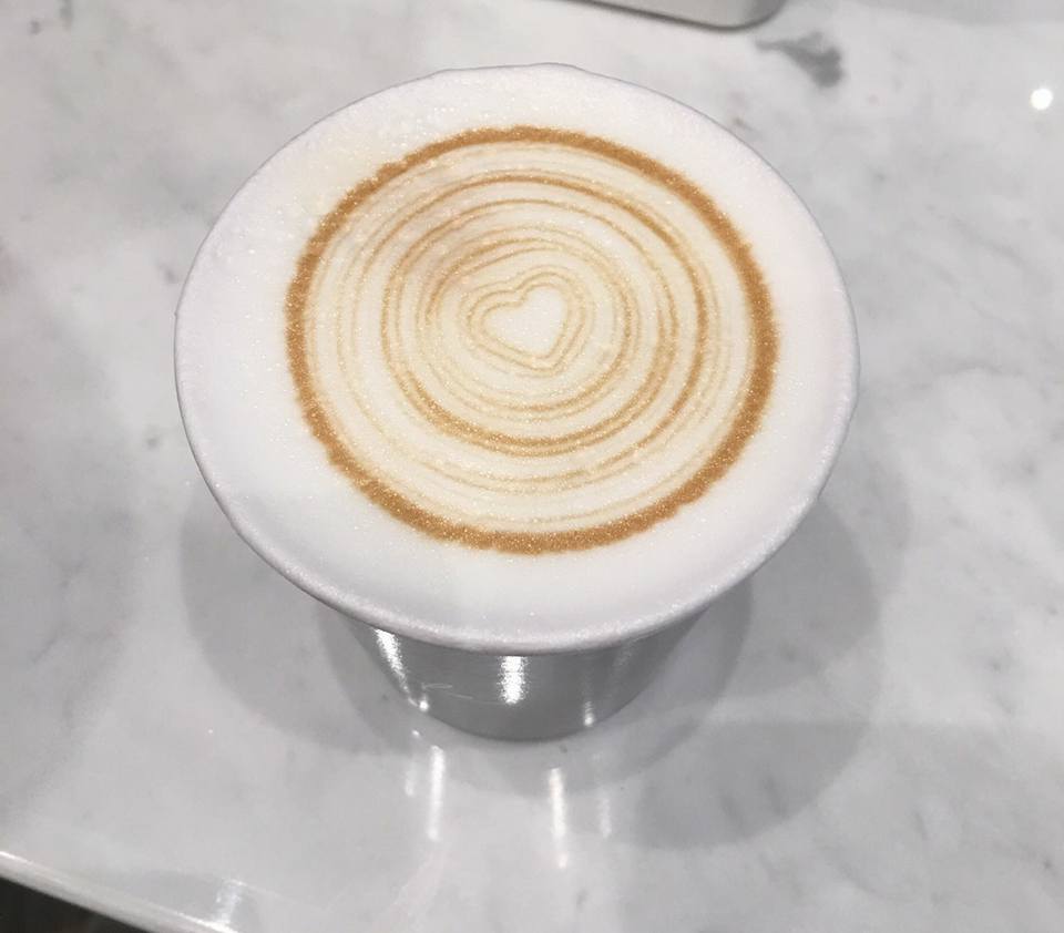 Carrera Cafe | 8251 Melrose Ave, Los Angeles, CA 90046, USA | Phone: (323) 852-3337
