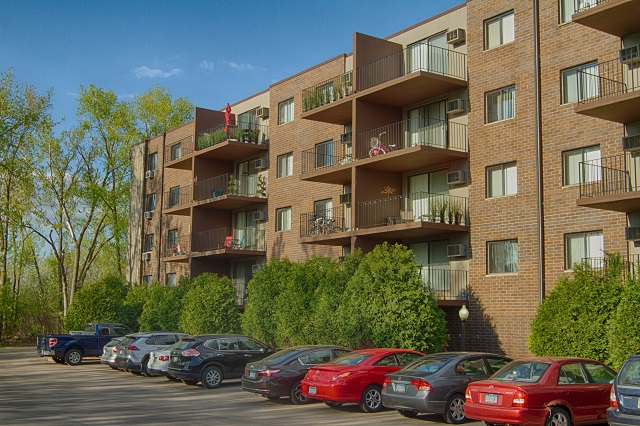 Creek Point Apartments | 1045 Hiawatha Ave, Hopkins, MN 55343, USA | Phone: (866) 757-4824