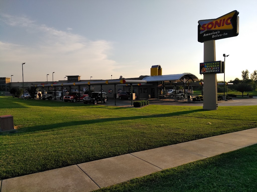 Sonic Drive-In | 13314 E 116th St N, Owasso, OK 74055, USA | Phone: (918) 371-7448