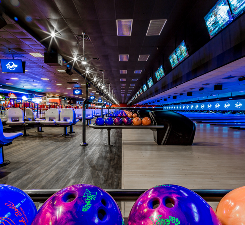 Bowlero Euless | 1901 W Airport Fwy, Euless, TX 76040, USA | Phone: (817) 540-0303