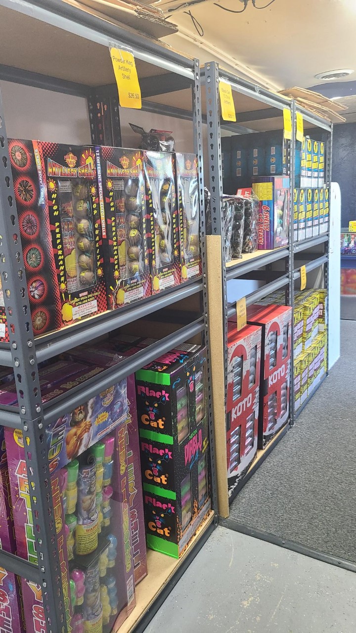 1/2 Price Fireworks | 600 Elm St, Lawrenceburg, IN 47025, USA | Phone: (812) 537-3115