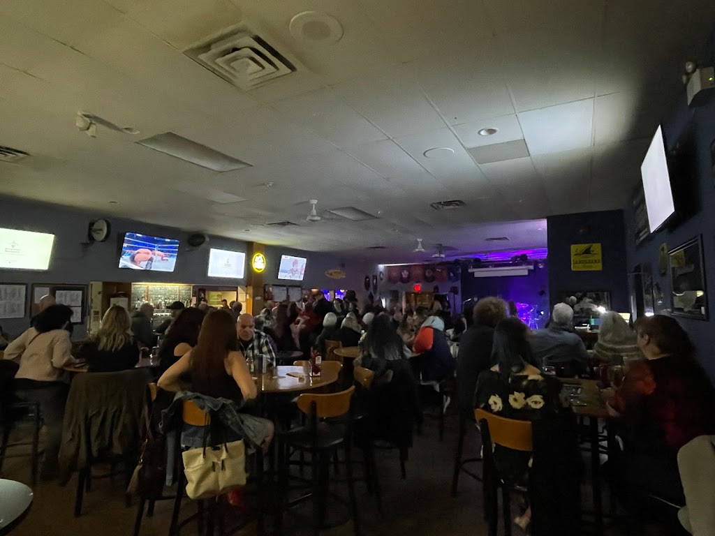 Average Joes Sports Bar | 1286 Lauzon Rd, Windsor, ON N8S 3N1, Canada | Phone: (519) 948-1589