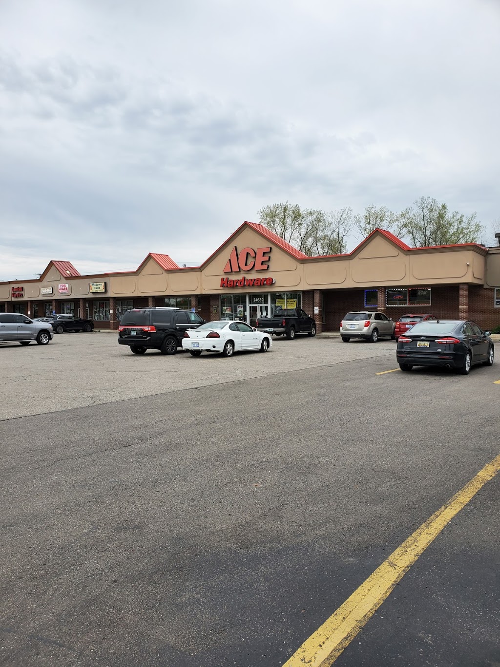 Tj Auto Sales | 769 Logan Ave, Belvidere, IL 61008, USA