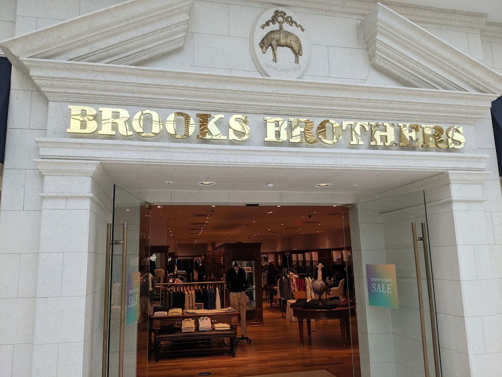 Brooks Brothers | 140 University Town Center Dr Suite 228, Sarasota, FL 34243, USA | Phone: (941) 702-9110