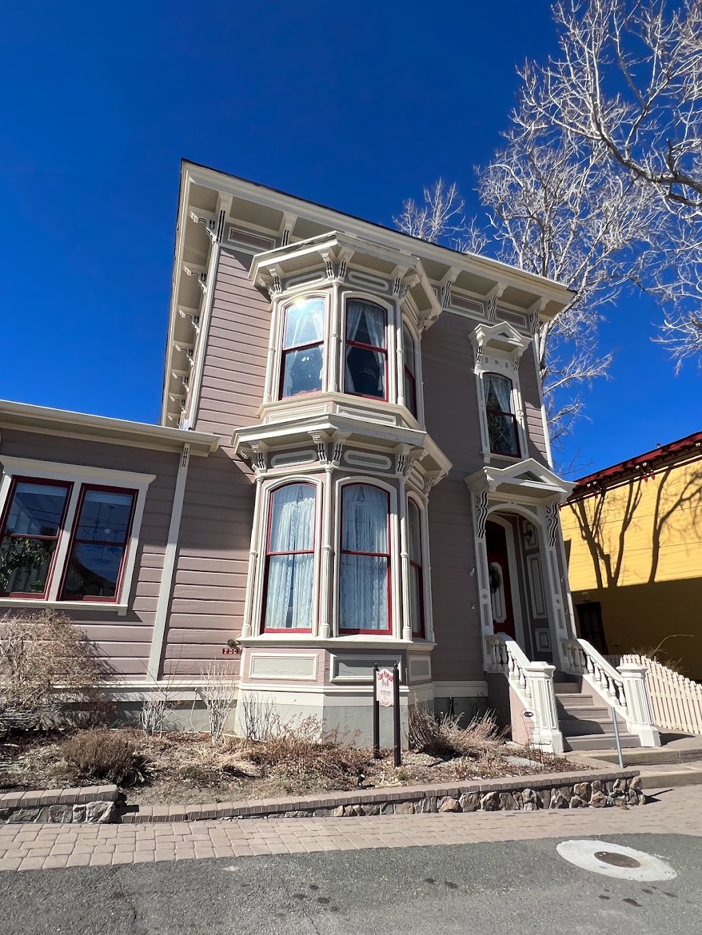 Cobb Mansion Bed and Breakfast | 18 S. A St., Virginia City, NV 89440, USA | Phone: (775) 847-9006