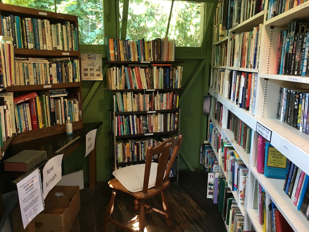 Cobblestone Used Book Store | 14391 Ridge Rd W, Albion, NY 14411, USA | Phone: (585) 589-9013