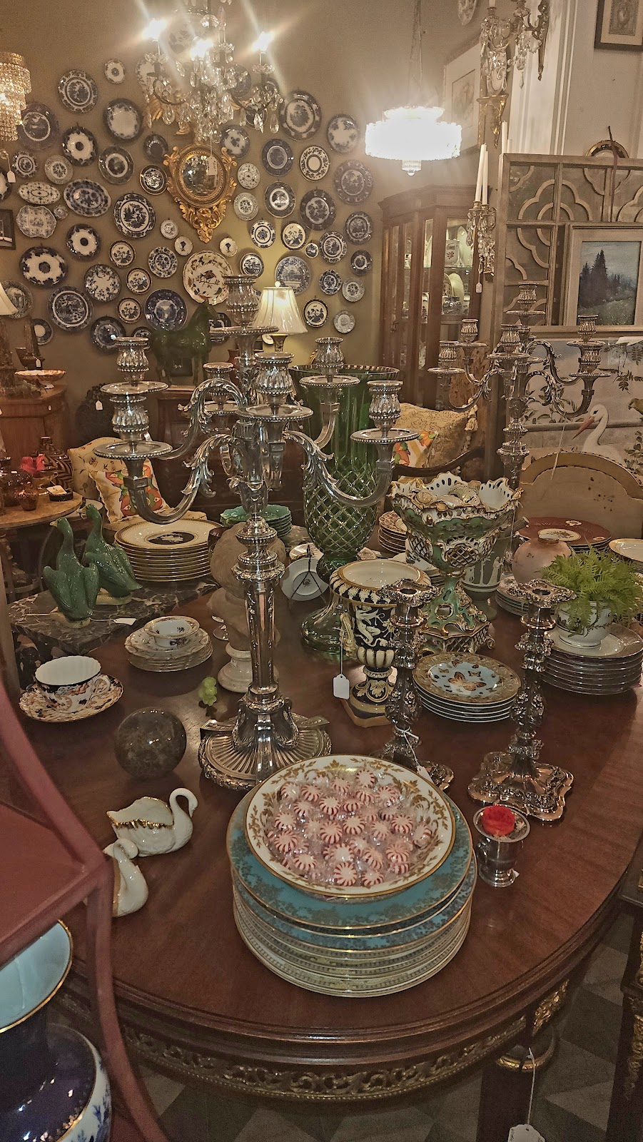 Chinoiserie Antiques & Gifts | 110 W Broadway St, Fort Meade, FL 33841, USA | Phone: (863) 285-8050