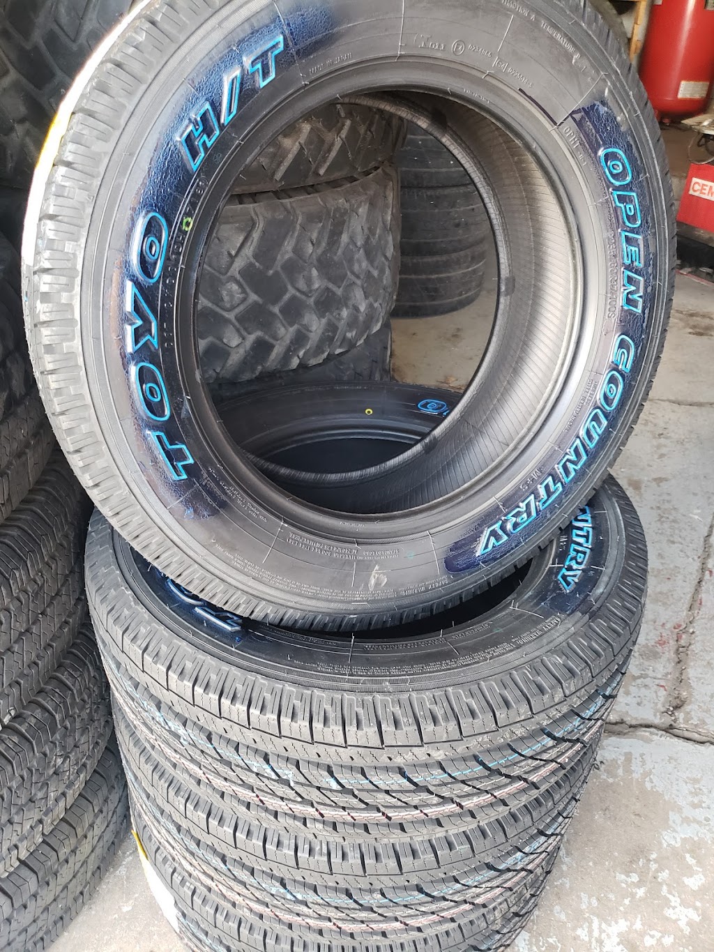 Victors tire service | 1450 I-35, New Braunfels, TX 78130, USA | Phone: (830) 500-3770