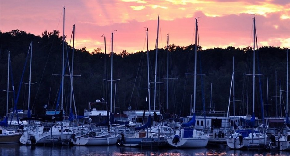 Steele Creek Marina & Campground | 1616 Townsville Landing Rd, Henderson, NC 27537, USA | Phone: (252) 492-1426