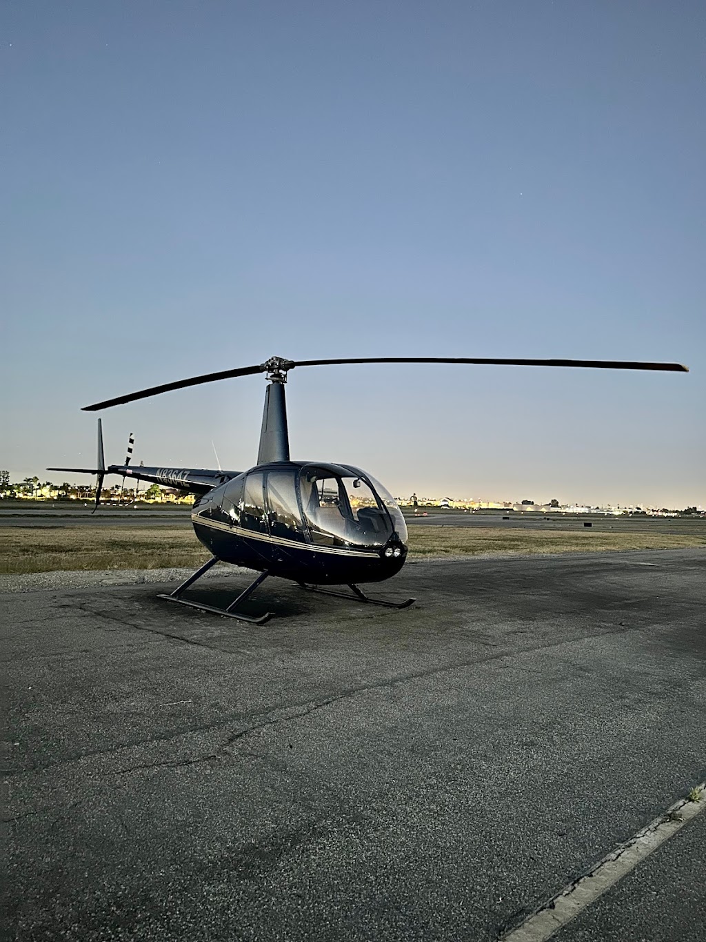 JJ Helicopters | 3405 Airport Dr, Torrance, CA 90505, USA | Phone: (310) 257-8622