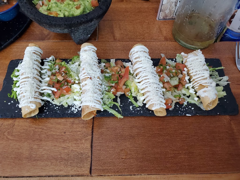 La Reyna - Authentic Mexican Cuisine | 5822 S Flamingo Rd, Cooper City, FL 33330, USA | Phone: (954) 616-8457