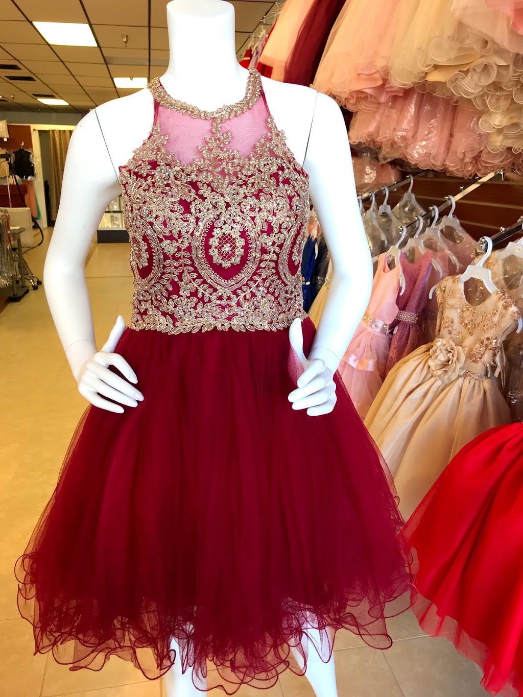 Glitzy Boutique | 5019 Stockdale Hwy, Bakersfield, CA 93309, USA | Phone: (661) 889-3384