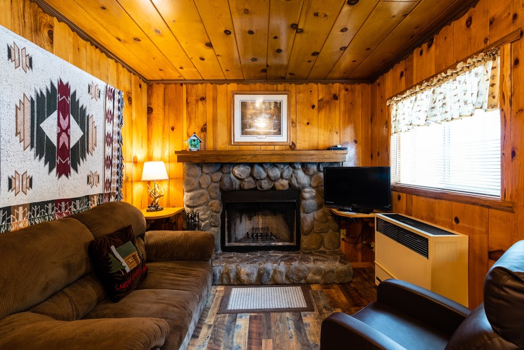 Quail Cove Lakeside Lodge | 39117 N Shore Dr, Fawnskin, CA 92333 | Phone: (909) 866-5957