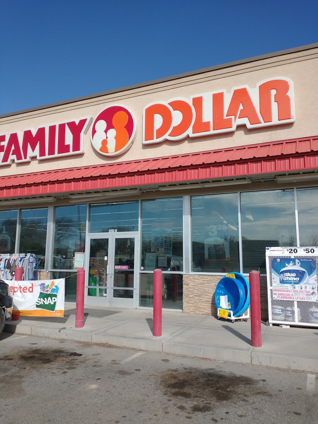 Family Dollar | 400 S Moapa Valley Blvd, Overton, NV 89040, USA | Phone: (702) 577-9703