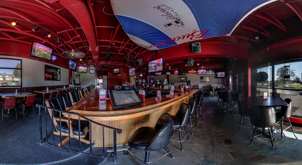 Lighthouse Bar & Grill | 15676 W Maple Rd, Omaha, NE 68116, USA | Phone: (402) 498-3824