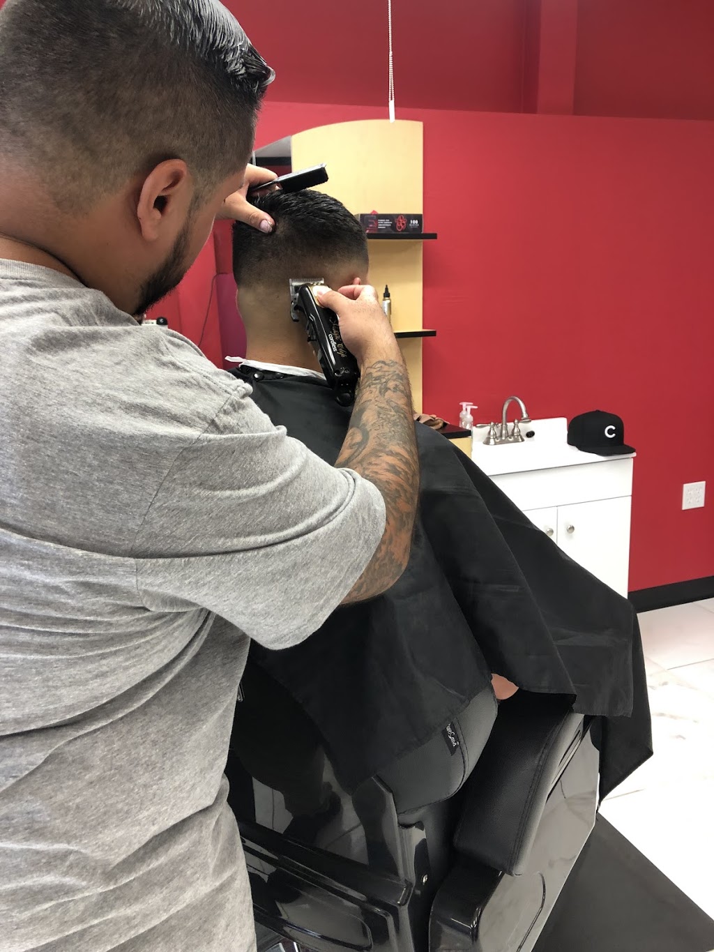 Rovics Barber Shop | 4935 W Glendale Ave Ste.11, Glendale, AZ 85301, USA | Phone: (623) 230-2298