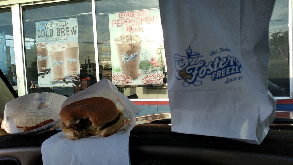 Fosters Freeze | 906 W Yosemite Ave, Manteca, CA 95336, USA | Phone: (209) 823-5691