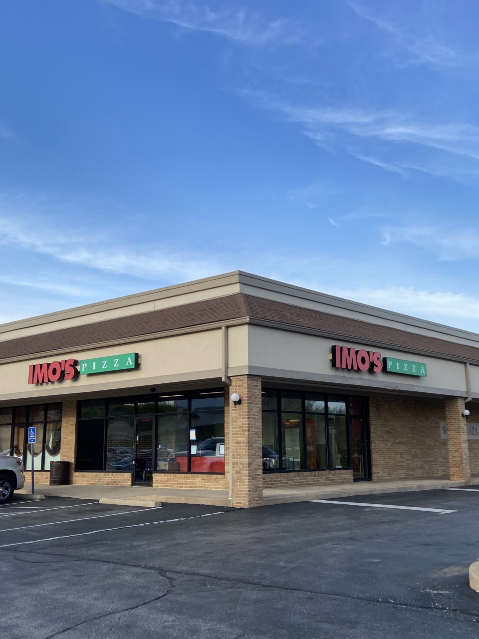 Imos Pizza | 1185 Scenic Dr Suite 101, Herculaneum, MO 63048, USA | Phone: (636) 224-2003