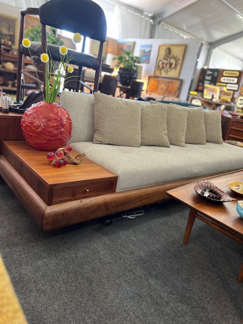 Modern Flamingo Mid Century Modern Furniture | 3208 La Mirada Dr ste k, San Marcos, CA 92078, USA | Phone: (704) 550-7022