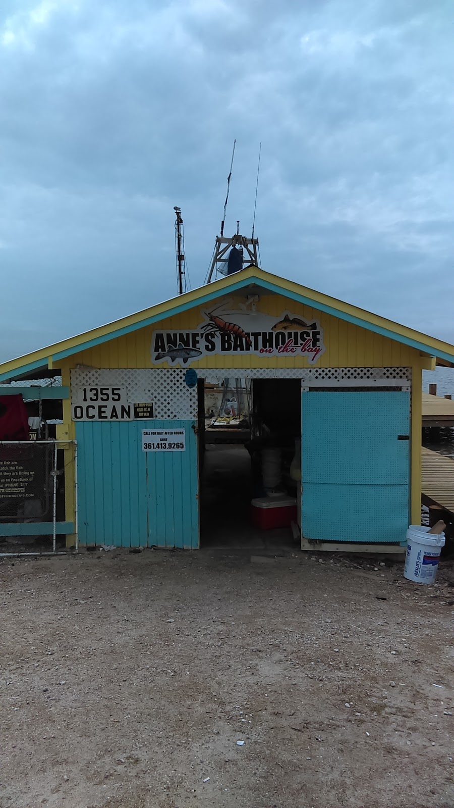 Annes Bait House On The Bay | 1355 Ocean, Ingleside, TX 78362, USA | Phone: (361) 413-9265