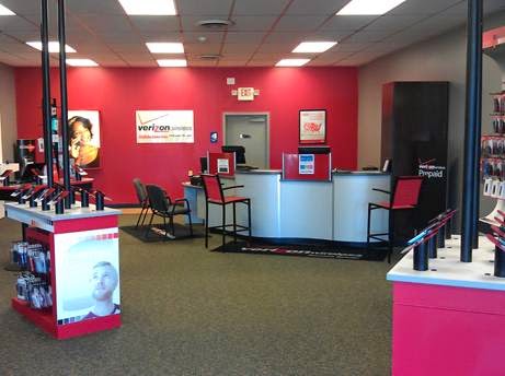 Verizon Authorized Retailer - Wireless Zone | 3113 Green Garden Rd Ste 310, Aliquippa, PA 15001, USA | Phone: (724) 375-0600