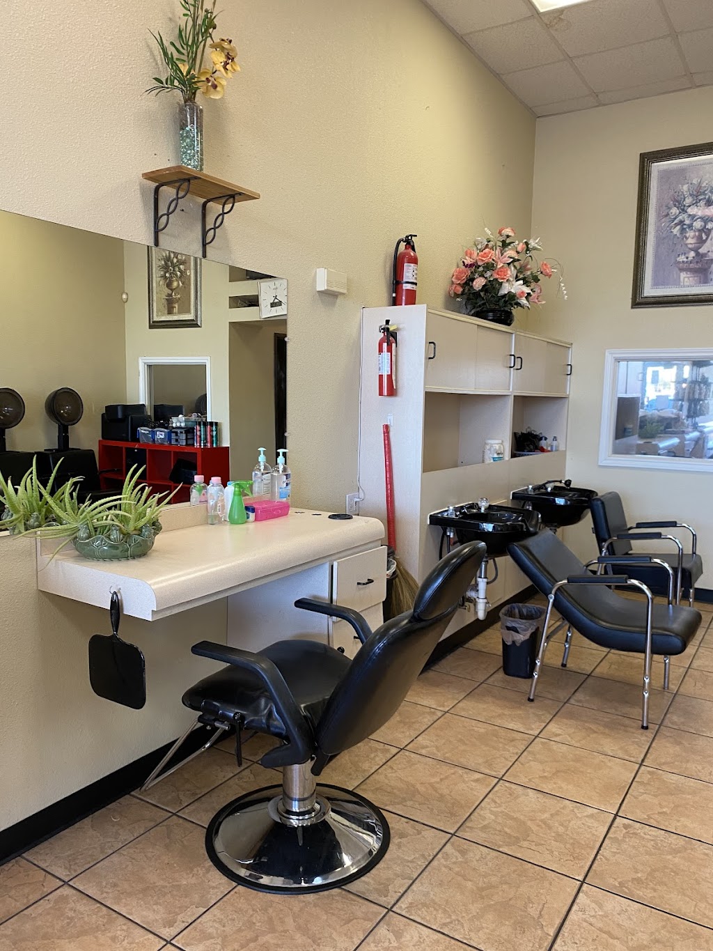 Starr Salon | 8569 N Beach St, Fort Worth, TX 76244, USA | Phone: (817) 337-4702