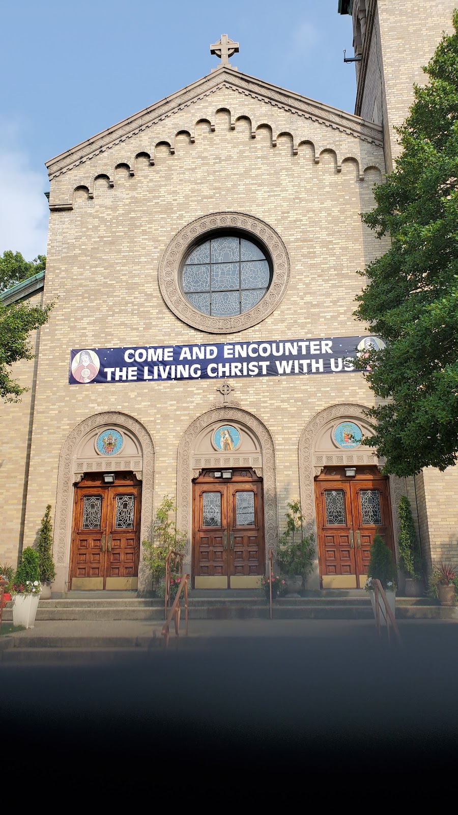 Saint Clare Roman Catholic Church | 137-35 Brookville Blvd, Queens, NY 11422, USA | Phone: (718) 341-1018