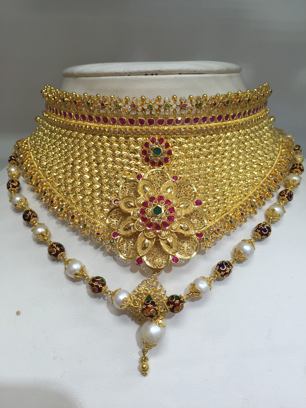 Suhag Jewelers | 1367 Oak Tree Rd, Iselin, NJ 08830, USA | Phone: (732) 283-1200