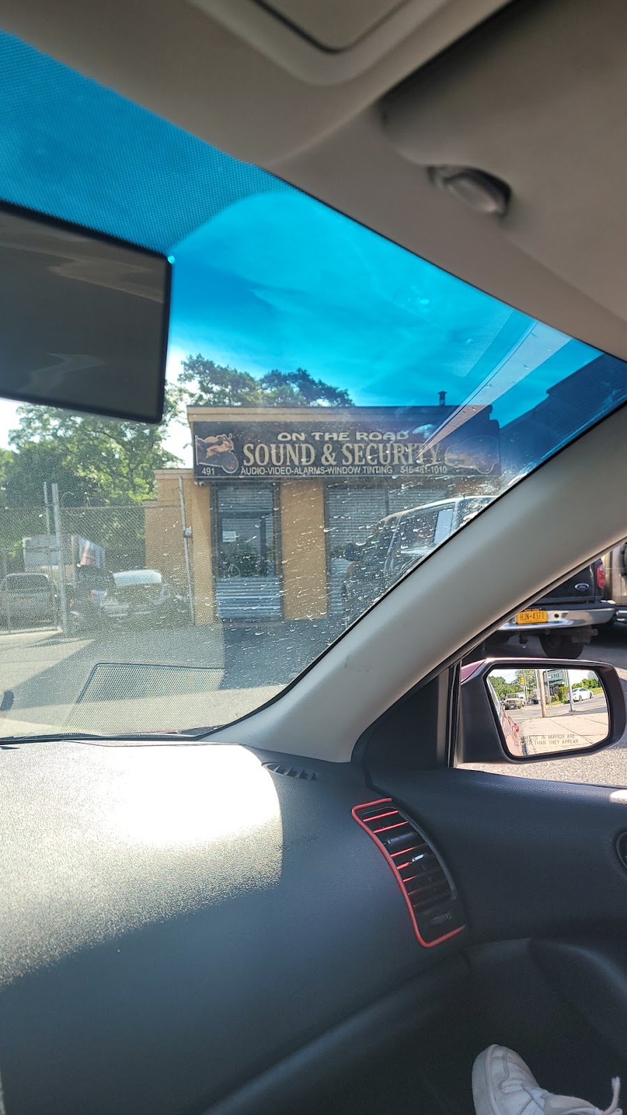 On the Road Sound & Security | 491 W Peninsula Blvd, Hempstead, NY 11550, USA | Phone: (516) 481-1010