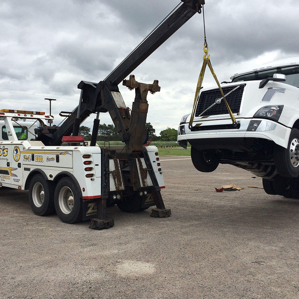 Bobs Towing & Recovery Inc. - Big Lake | 20104 US-10, Big Lake, MN 55309, USA | Phone: (763) 262-8697